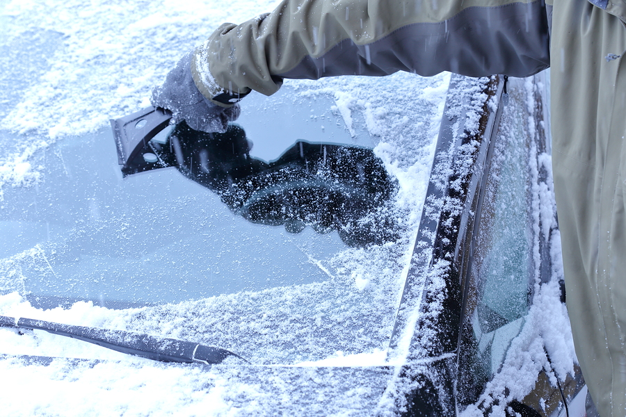 how to take care of your windshield in the winter