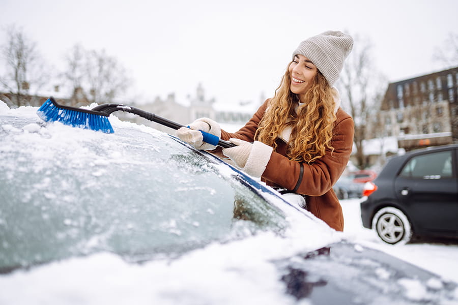 How to Quickly De-Ice Your Windshield How to Quickly De-Ice Your Windshield